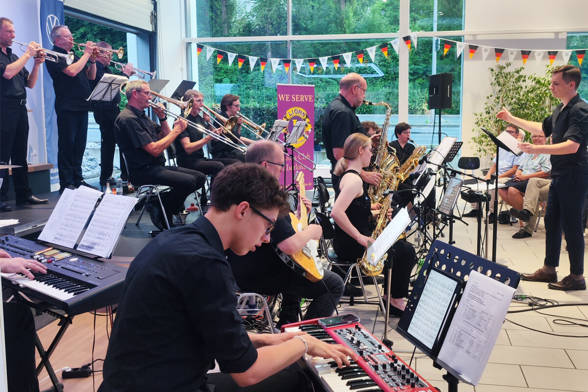 Tosender Applaus für